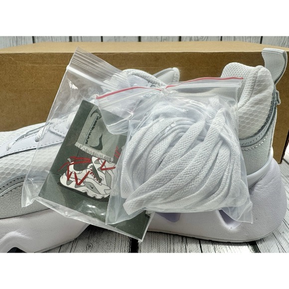 Nike Women's RYZ 365 2 White Metallic Platinum Size 11.5 CU4874‑105 - Picture 8 of 9